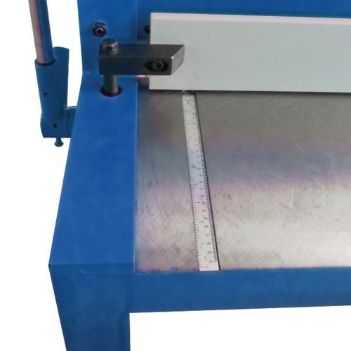 METALLKRAFT 3746020 Manuelle Tafelblechschere Geeignet zum Schneiden von Stahl, Aluminium und Kupfer, max. Breite 2.000mm, max. Blechstärke 1,25mm - Modell TBS 2001-12