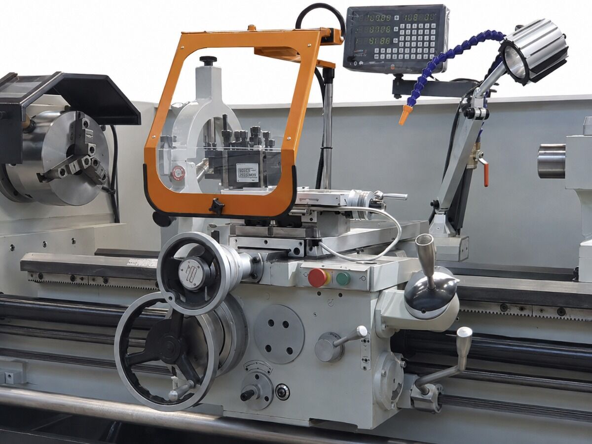 LTF 489.01 Tornio parallelo di precisione 400V, passaggio barra 80mm, potenza motore 7.5 kW, altezza punte 250mm, distanza punte 1500mm