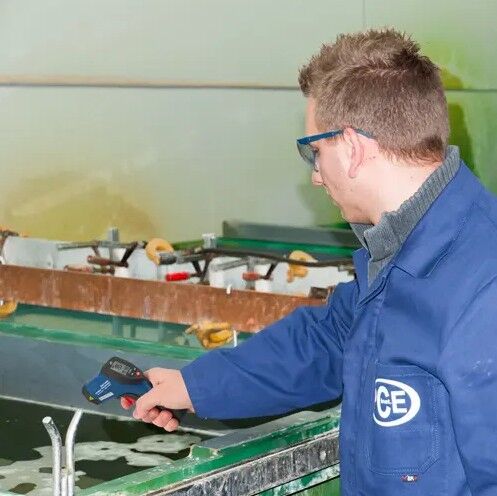 PCE Instruments PCE-889B Infrared thermometer non-contact measurement -50 to +1000 °C, adjustable emissivity, dual laser, D:S ratio 30:1