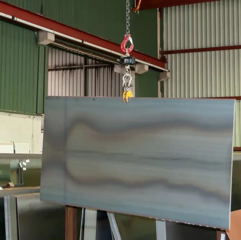PCE Instruments PCE-CS 1T Weighing Hook 0-1000 kg with backlit LCD display, HOLD/TARE/MAX functions, robust metal structure