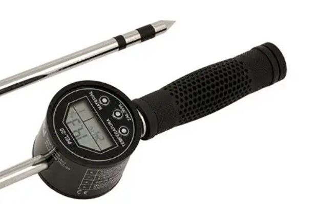 PCE Instruments PCE-PEL 20 Pellet moisture meter with 1000 mm probe, simple and quick measurement, ideal for biomass power plants