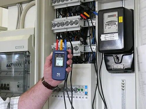 PCE Instruments PCE PCE-Pl1 Tester di rotazione per la direzioni di rotazioni delle fasi e dei motori, range di misura da 40 a 690V AC, gamma frequenza da 15 a 400 Hz