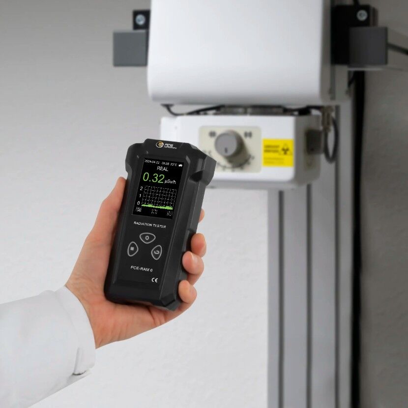 PCE Instruments PCE-RAM 6 Radiometro Geiger-Müller per radiazioni X, Y e β, misura da 0,00 a 1000 µSv/h, allarme sonoro e vibrazione, display LCD, sensibilità 80 µSv/h e spegnimento automatico