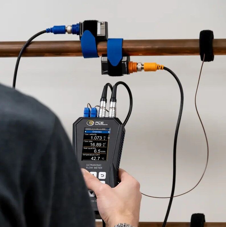PCE Instruments PCE-TDS 200+S-ICA Misuratore per impianti di riscaldamento con un campo di misura di ±32 m/s, per visualizzare il flusso, la portato e il volume in tubazioni di riscaldamento