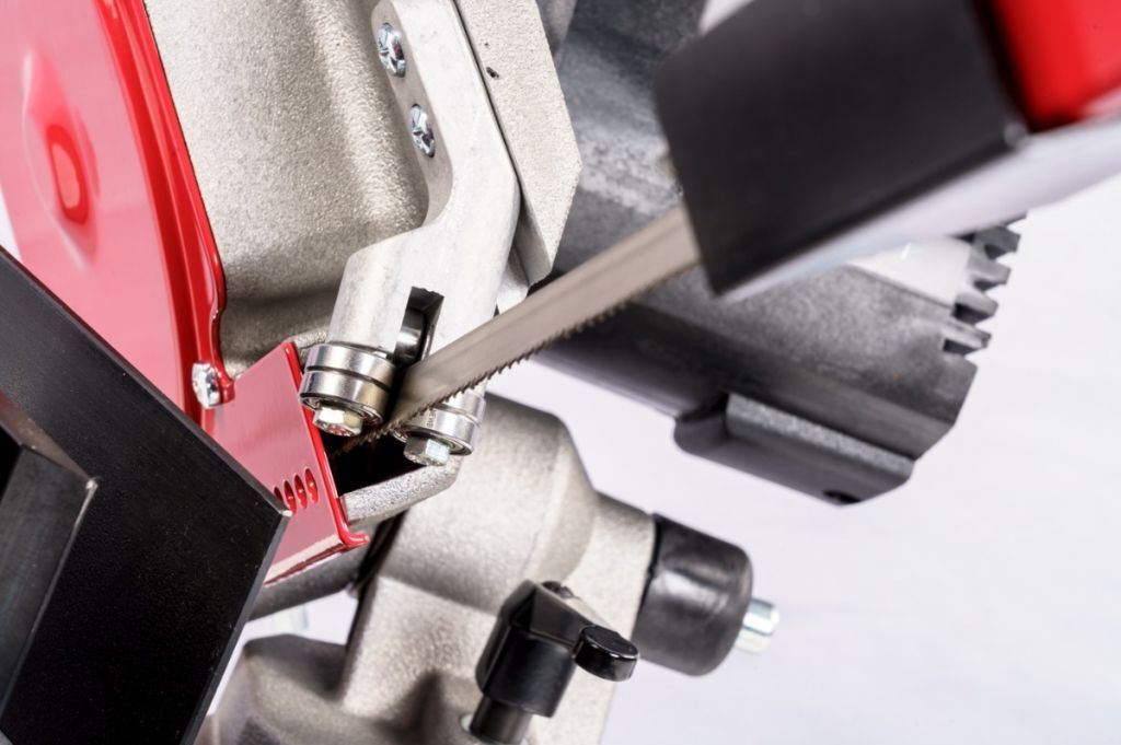 NEBES Elettromeccanica TM125MI Segatrice a nastro portatile ad alte prestazioni con variatore elettronico di velocità e basamento - Lama 1440x13x0,65mm