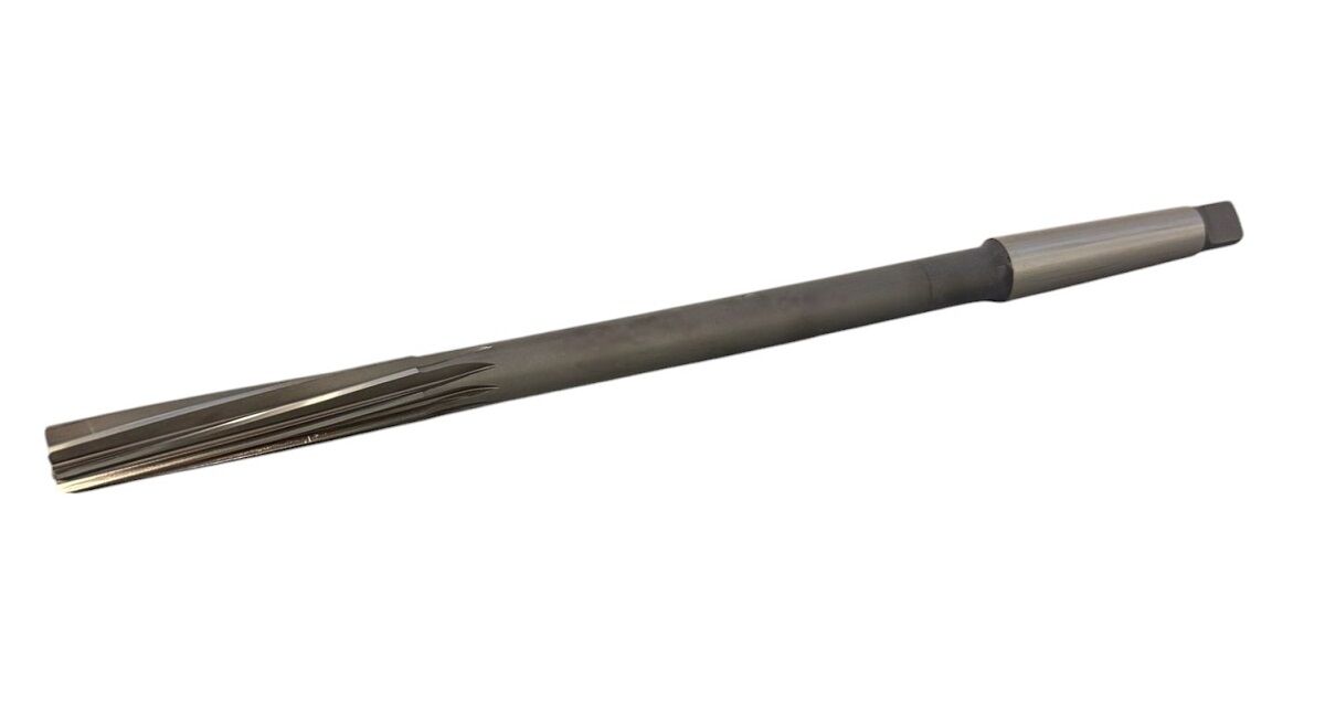 290-13.30 UTENSILERIA OSSOLANA Alesatore a macchina Extra lungo con taglienti a elica in HSSE, diametro decimale personalizzato da Dia. 13.3 a Dia. 14.2 H7 e codolo Cono Morse 2